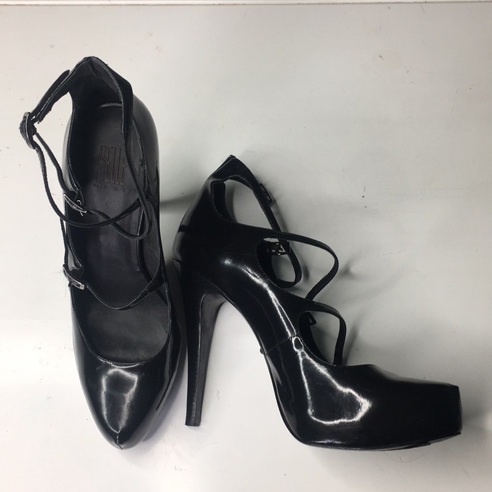 Pelle Moda high heel pump!!! SEXY💕